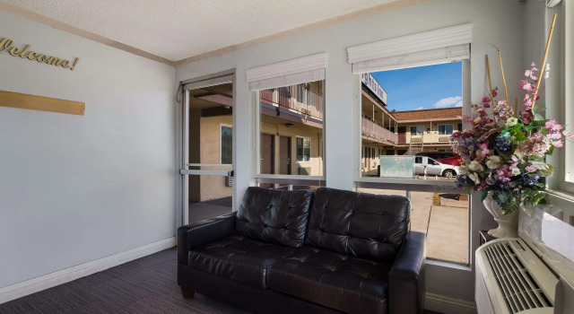 Rodeway Inn San Bernardino & Redlands, Réserver Hôtel Colton Californie