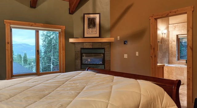 New Listing! Elegant , Tahoe Donner Amenities 4 Bedroom Home