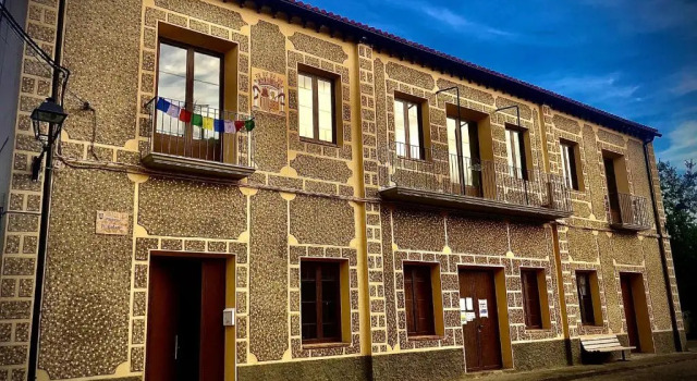 Albergue de Castillazuelo, Забронировать Отель Кастильясуэло Somontano