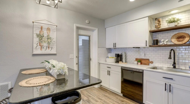 Коттедж Pet-Friendly Largo Escape w/ Fire Pit