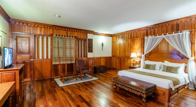 Empress Angkor Resort & Spa, Забронировать Курортный отель Сиемреап Провинция Сием-Рип, рядом с Siem Reap War Museum