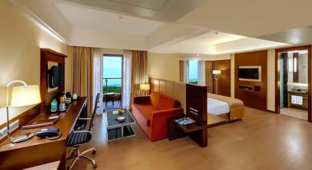 Номер Executive The Fern Kadamba Hotel & Spa Goa, Panjim, Series by Marriott