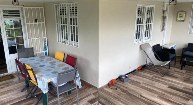 Villa Délia, Rezervasyon Villa Le Lamentin otoparklı oteller, Otopark
