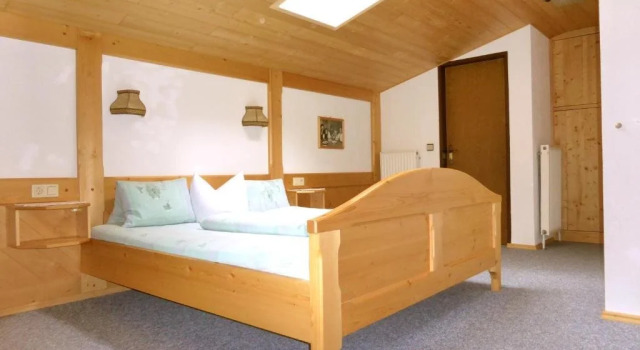 Ferienhaus Tirolerhof, Забронировать Отель Кальс-ам-Гросглоккнер National Park Hohe Tauern, рядом с Кальс 1 / 2