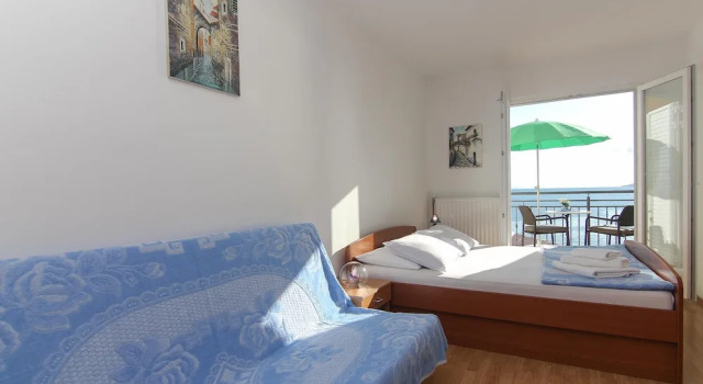 Апартаменты c 1 комнатой с балконом и с видом на море Apartments Villa Alex