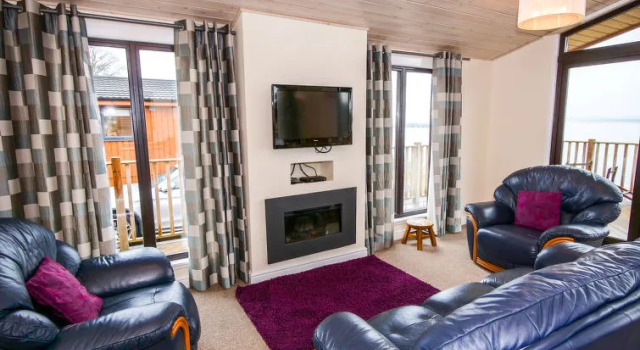Chalet Loch Leven Lodge, Book Chalet Sommerhuse i Perthshire, Hytte