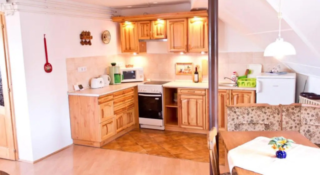 Апартаменты Мансарда с 2 комнатами Ferienhaus Apartmanház Zalánki