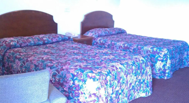 Четырёхместный номер Standard Valley Motel Pittsburgh