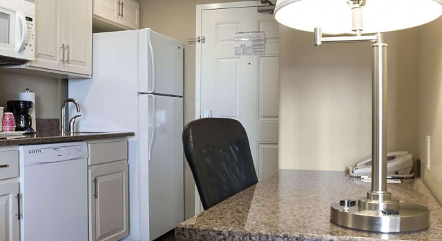Двухместный люкс MainStay Suites Bismarck