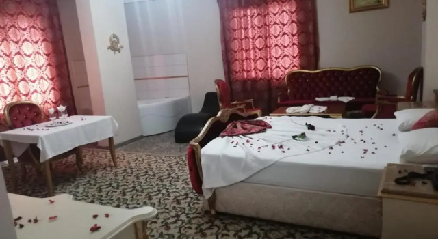 Люкс Metros Hotel