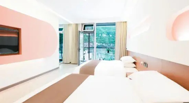 Люкс Deluxe Chuxia Homestay (Changzhi City Huguan County Grand Canyon Town)