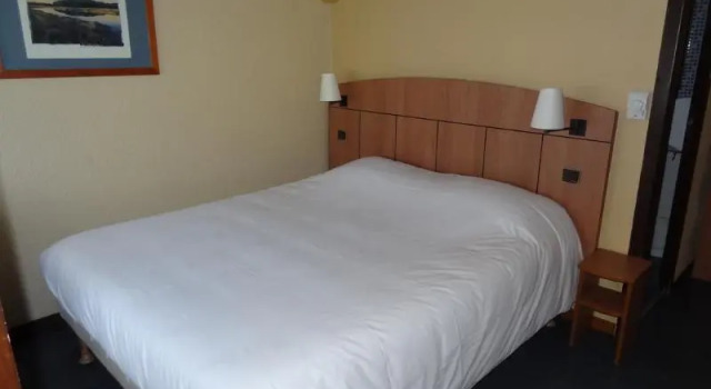 Одноместный номер Standard Kyriad Tarbes Odos