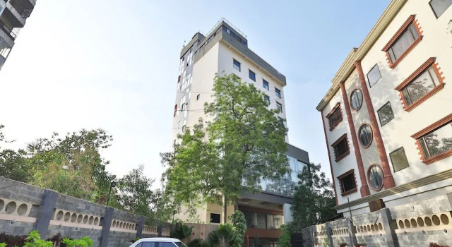 OYO 13479 Hotel Grand Nakshatra