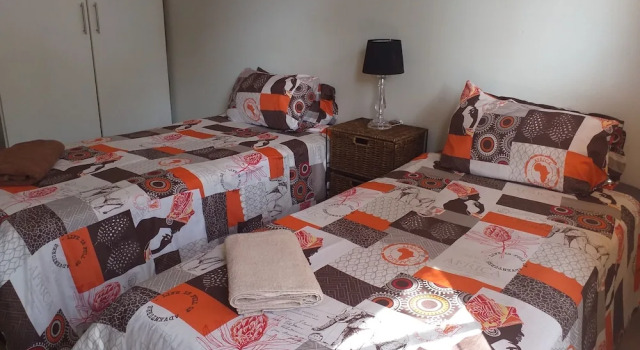 Dh Guest House, Забронировать Гостевой дом Гостевые дома Эмалахлени, Гостевой дом
