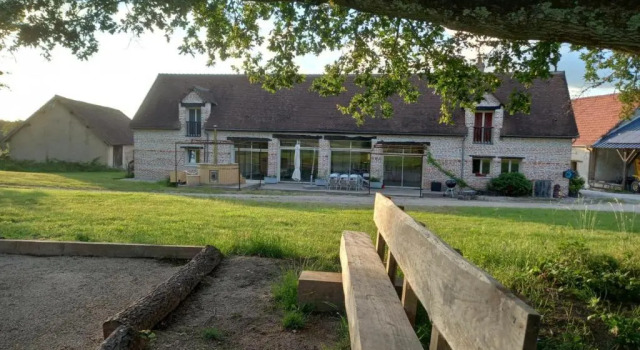 Gîte Chaumont-sur-Tharonne, 4 pièces, 10 personnes - FR-1-491-98, Boek Hotel  