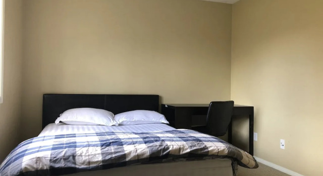 Номер Standard Starting Point Family House