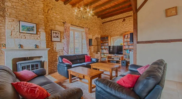 Коттедж с 6 комнатами Le Manoir De St Marcel