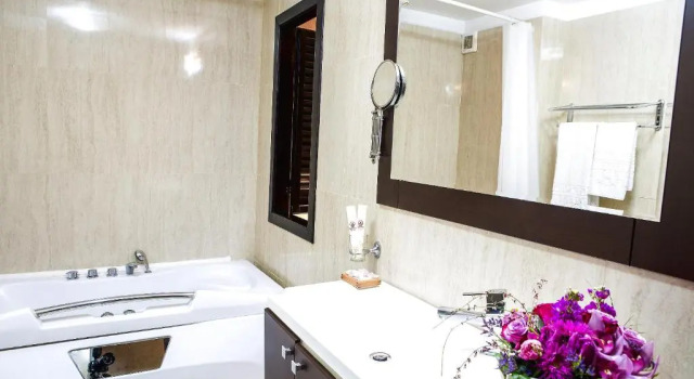 Апартаменты Superior Phoenicia Suites