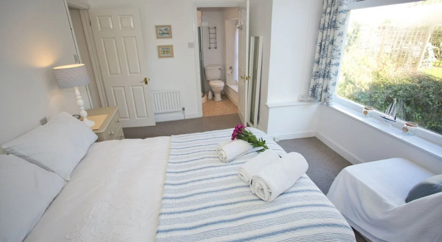 Ilfracombe Eden 2 Bedrooms, Book Hotel Hoteller i Ilfracombe med parkering, nær Verity Statue, Parkering