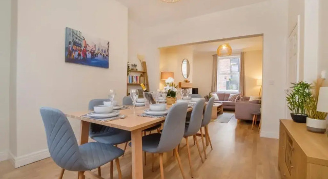 Historic House in the Heart of York City Centre with Free Parking, Забронировать Отель Йорк Северный Йоркшир, рядом с Многоугольная римская башня