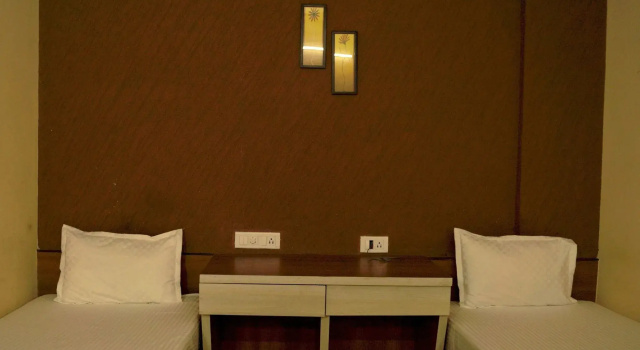 Rainbow Services, Rezervovat Hotel Hotely v Bangalore s parkováním, Parkování