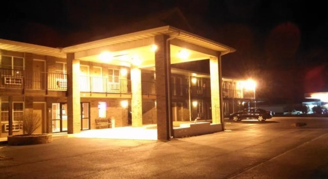 Scenic Rivers Inn, Book Hotel Licking Ozark