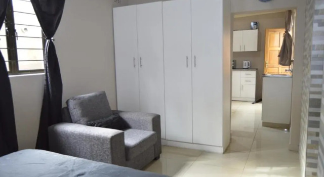 Bluff Marine Drive Self Catering Cottage B, Забронировать Дом для отпуска Виллы Блафф, Вилла