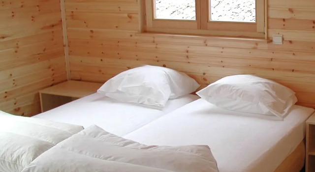 Шале Classic Holiday Home With a Panoramic View of the Ourthe, on a Quietly Located Property