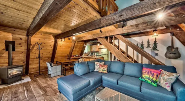 3001r Reindeer A Frame Cabin 2 Bedroom Cabin by RedAwning, Boek Vakantiehuis Hotels in Echo Lake met parkeren, Parkeren