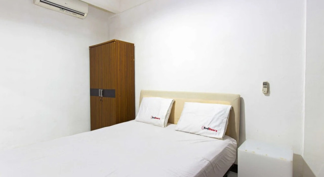 RedDoorz @ Rempoa, Buchen Sie Hotel Rempoa Banten