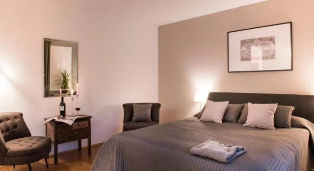 Апартаменты Parkside Apartment House