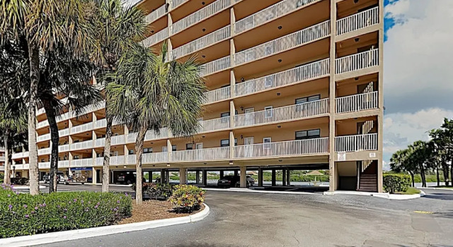 New Listing! Waterfront W/ Pool & Dock 2 Bedroom Condo