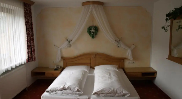 Hotel Garni Ferienhof, Забронировать Отель Отели Майрхофен 4 звезды, рядом с Конгресс-центр Europahaus, 4*