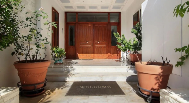 Royal Riviera Residence