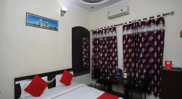 OYO 2360 Hotel Raviz Inn, Забронировать Отель Калькутта East Zone, рядом с Exide Industries Limited