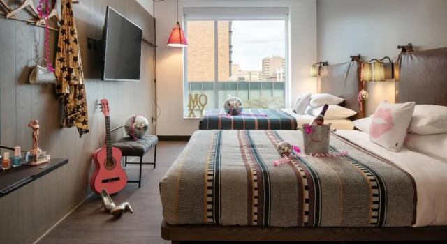 Четырёхместный номер Standard Moxy Austin - University