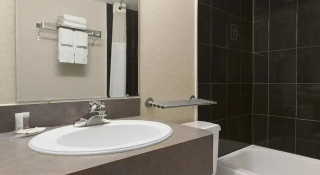 Номер Standard Days Inn by Wyndham Bridgewater Conference Center