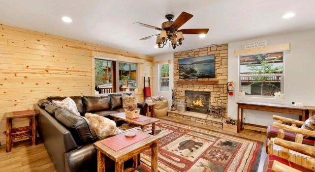 Ashwood Retreat #2050 by Big Bear Vacations, Забронировать Дом для отпуска Биг-Бэар-Сити San Bernardino Mountains