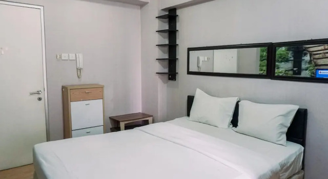 Студия Warm And Cozy Stay Studio Green Bay Pluit Apartment