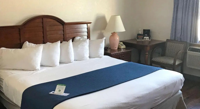 Двухместный номер Standard Baymont by Wyndham Sault Ste Marie MI