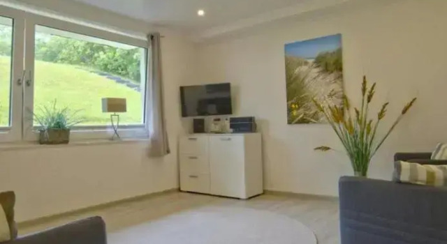 Iris 8 - Ruhige Souterrain-Wohnung in der Friesenstraße