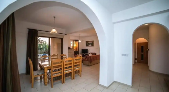 Villa Efrosini, Boek Villa Peyia Paphos