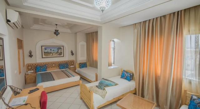 Семейный люкс Hotel Saheb Ettabaa