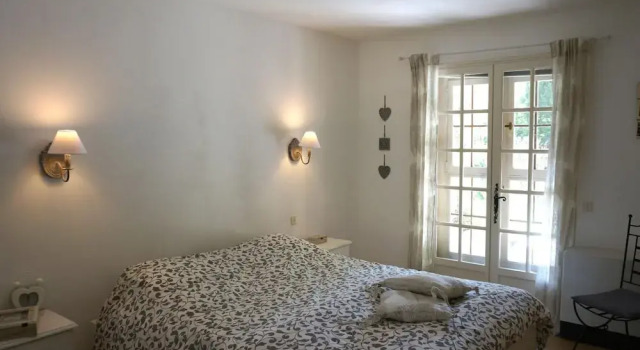 Beautiful House With Large Garden, Забронировать Дом для отпуска Виллы Овернь-Рона-Альпы, Вилла