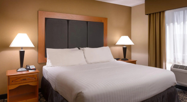 Люкс Holiday Inn Express Hotel & Suites Grand Junction by IHG