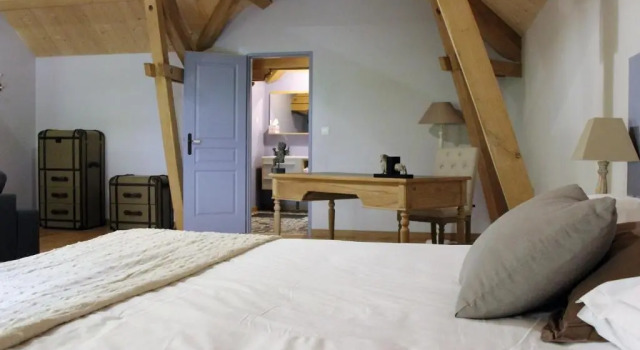 Двухместный номер Standard Le Domaine de Montchevreuil