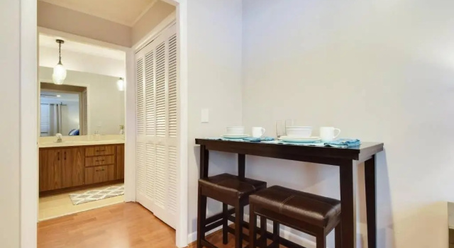 Guest Suite Paradiso by DIGSIFY Self Check in Private Entrance King Bed Free Parking Near PGA Beaches Roger Dean Stadium Fitteam Ballpark, Rezerwuj Pensjonat North Palm Beach Palm Beach County