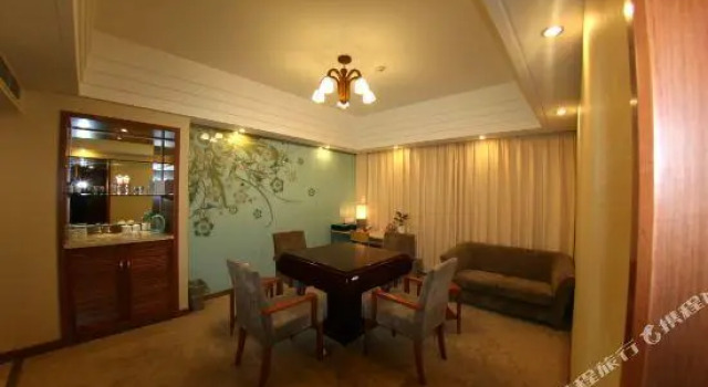 Люкс Chongqing Milky Way Hotel