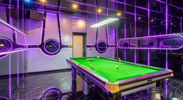 T M L-Manor House 6 Bedroom-Independent Swimming Pool and Powerful Ktv, Забронировать Отель Хуай Яй Чонбури