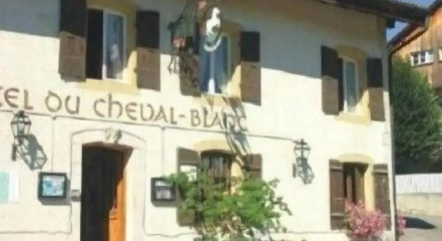 Cheval-Blanc, Reserva ahora Hotel Nods Lago de Bienne